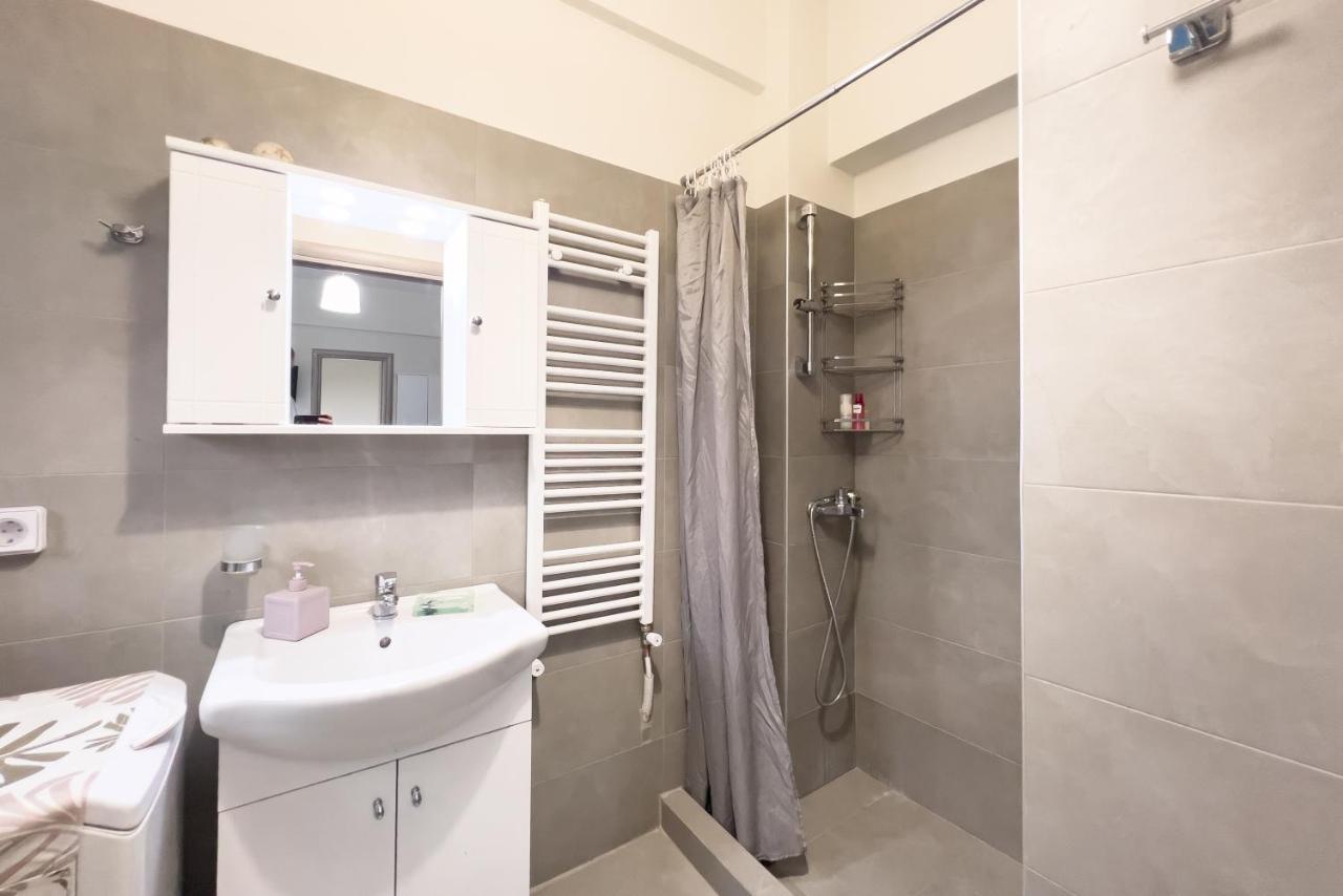 Cozy Cityscape Apartment In Athen Eksteriør billede